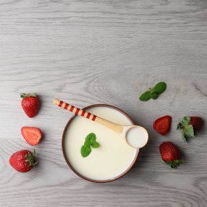 Plain Yoghurt with Fresh Strawberry